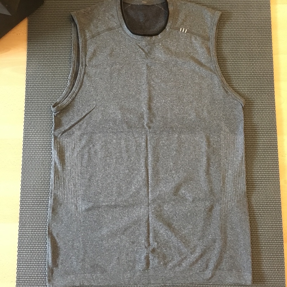 Men’s Lululemon Metal Tank - Size S - Grey
